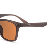 画像をギャラリービューアに読み込む, SPLE01 52868P_04
